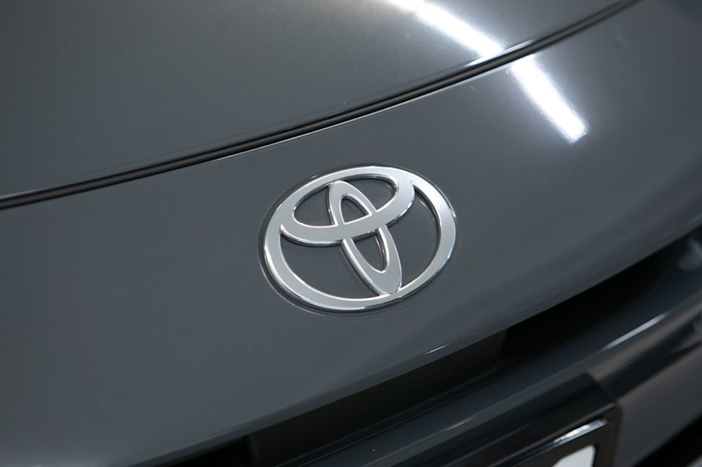Thumbnail: 2023 Toyota Prius Prime - 21