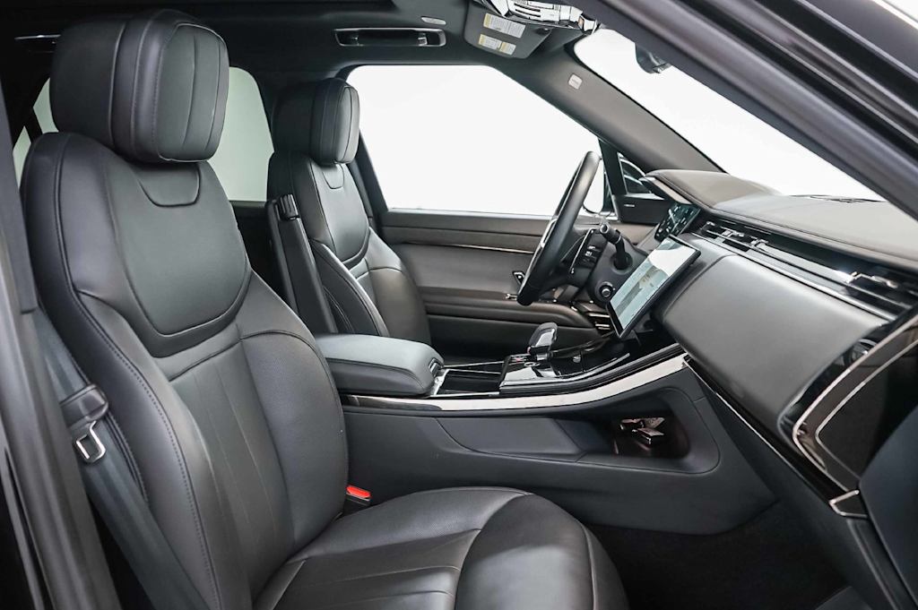 Thumbnail: 2025 Land Rover Range Rover Sport - 11