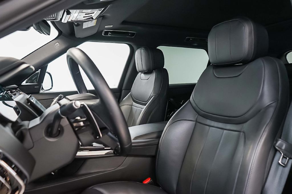 Thumbnail: 2025 Land Rover Range Rover Sport - 10