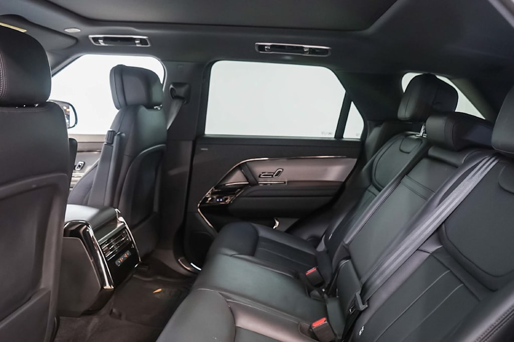 Thumbnail: 2025 Land Rover Range Rover Sport - 12