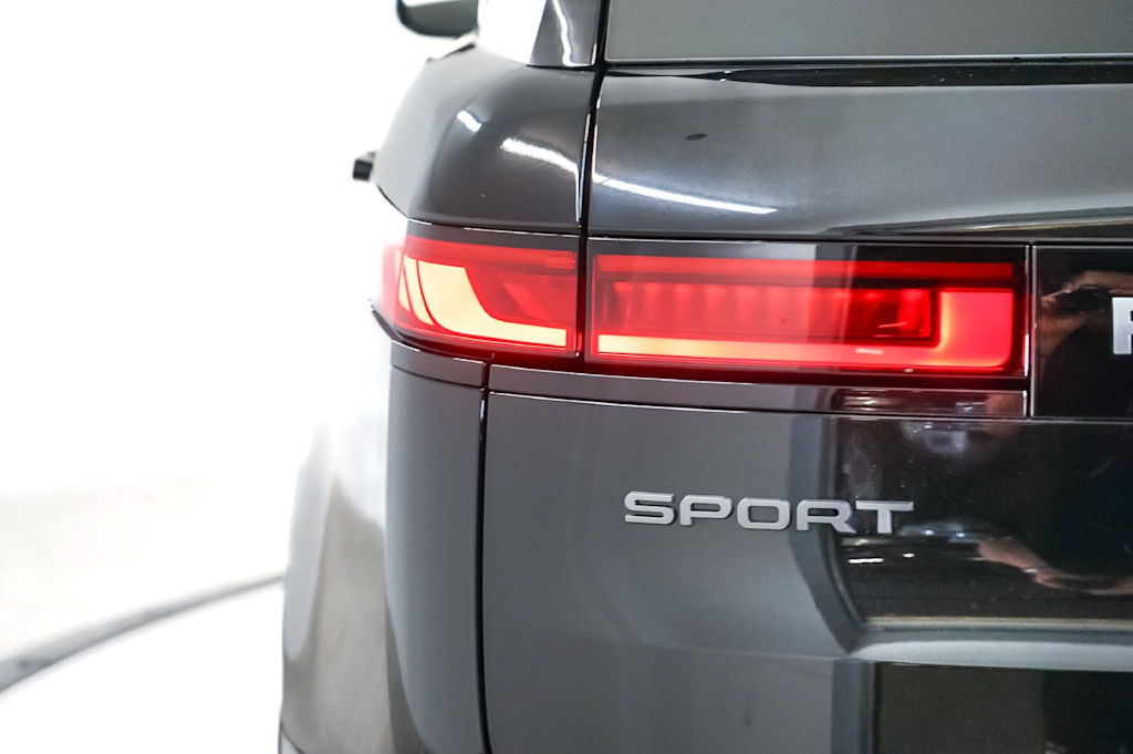 Thumbnail: 2025 Land Rover Range Rover Sport - 20