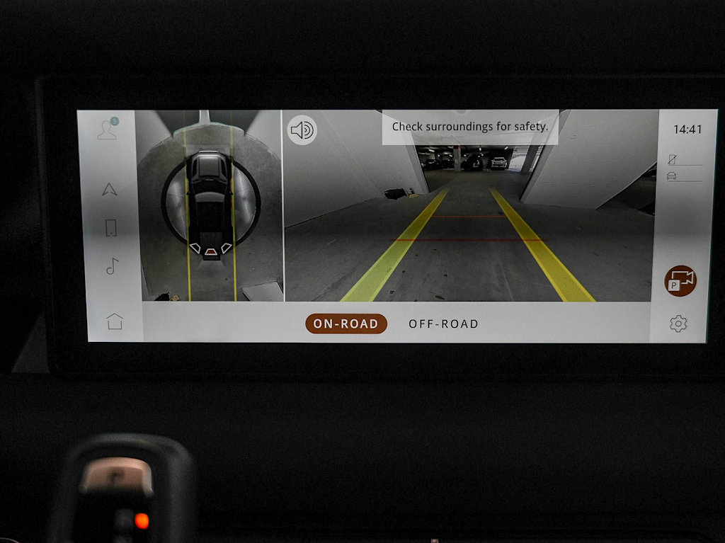 Thumbnail: 2023 Land Rover Defender - 25