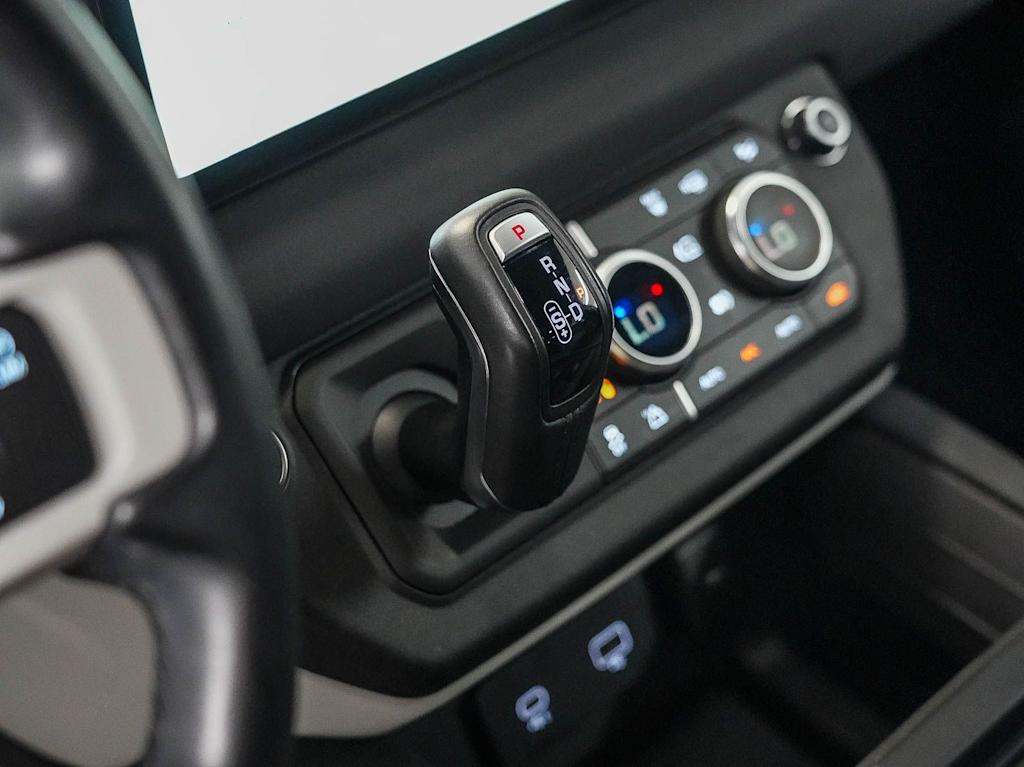Thumbnail: 2023 Land Rover Defender - 22