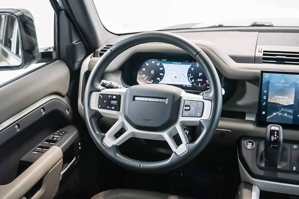 Thumbnail: 2025 Land Rover Defender - 15
