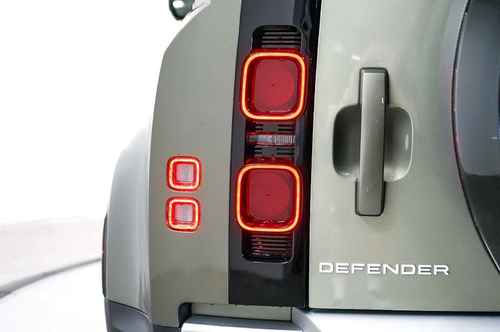 Thumbnail: 2025 Land Rover Defender - 22