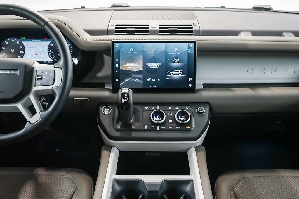 Thumbnail: 2025 Land Rover Defender - 14