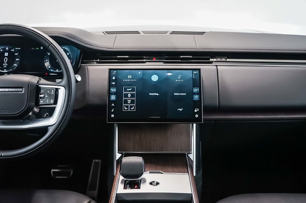 Thumbnail: 2025 Land Rover Range Rover - 14