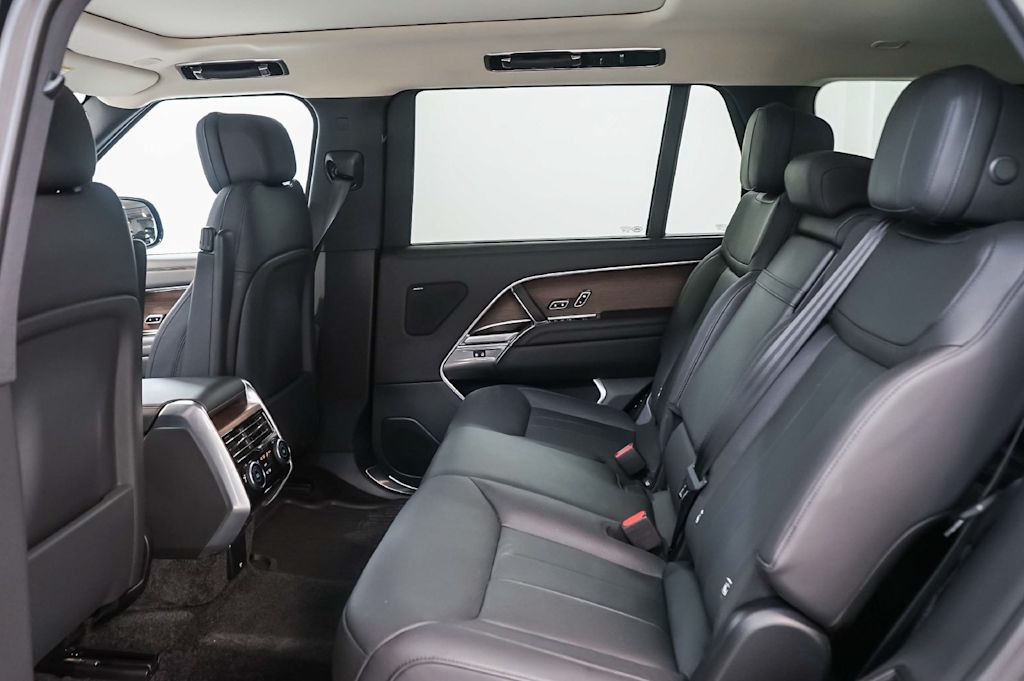 Thumbnail: 2025 Land Rover Range Rover - 13