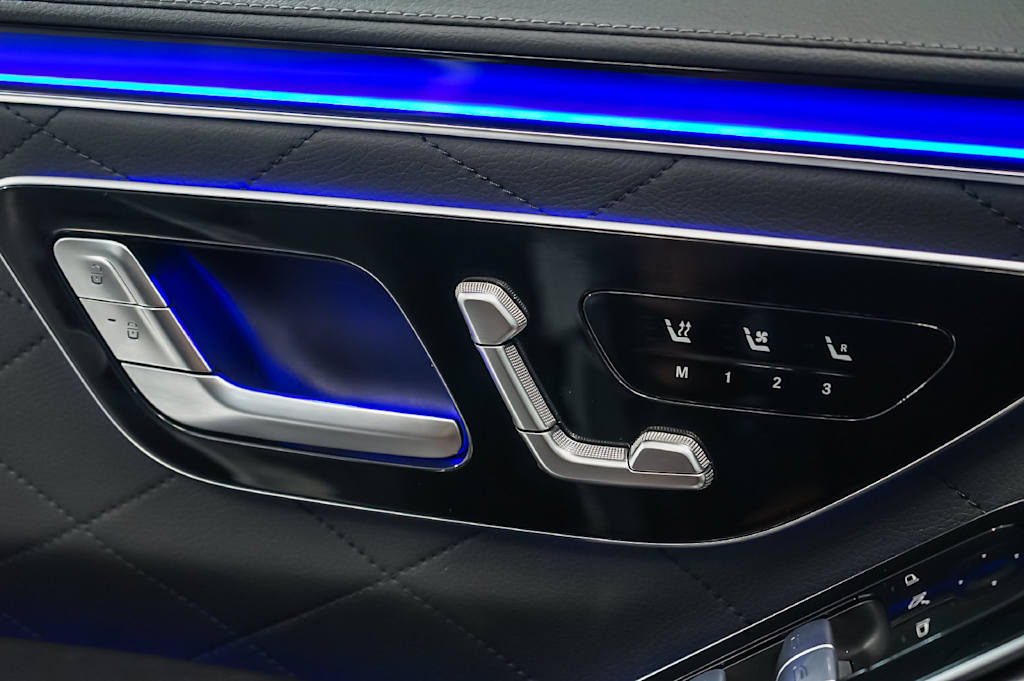 Thumbnail: 2025 Mercedes-Benz S-Class - 28