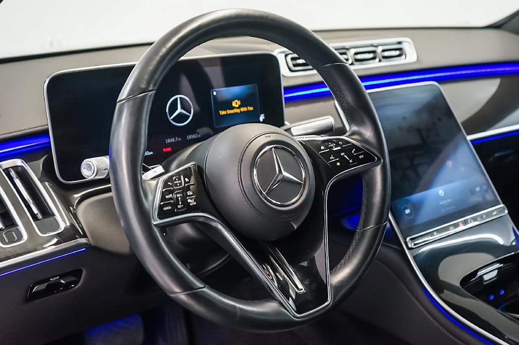 Thumbnail: 2025 Mercedes-Benz S-Class - 2