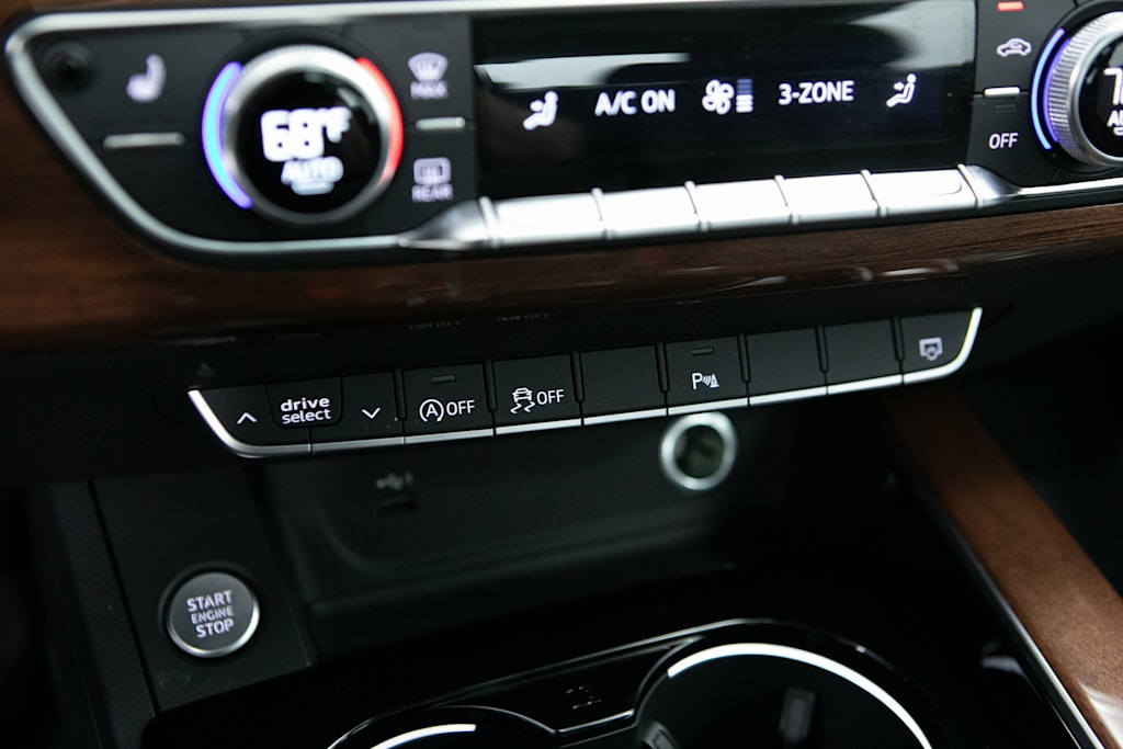 Thumbnail: 2023 Audi A4 - 27