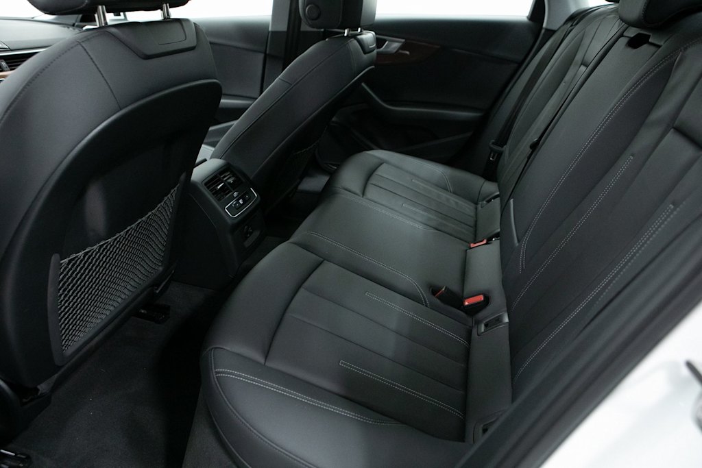 Thumbnail: 2023 Audi A4 - 13