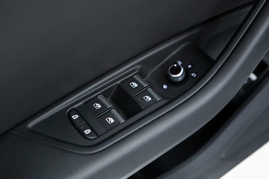 Thumbnail: 2023 Audi A4 - 24