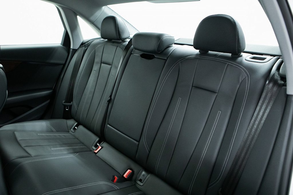 Thumbnail: 2023 Audi A4 - 32