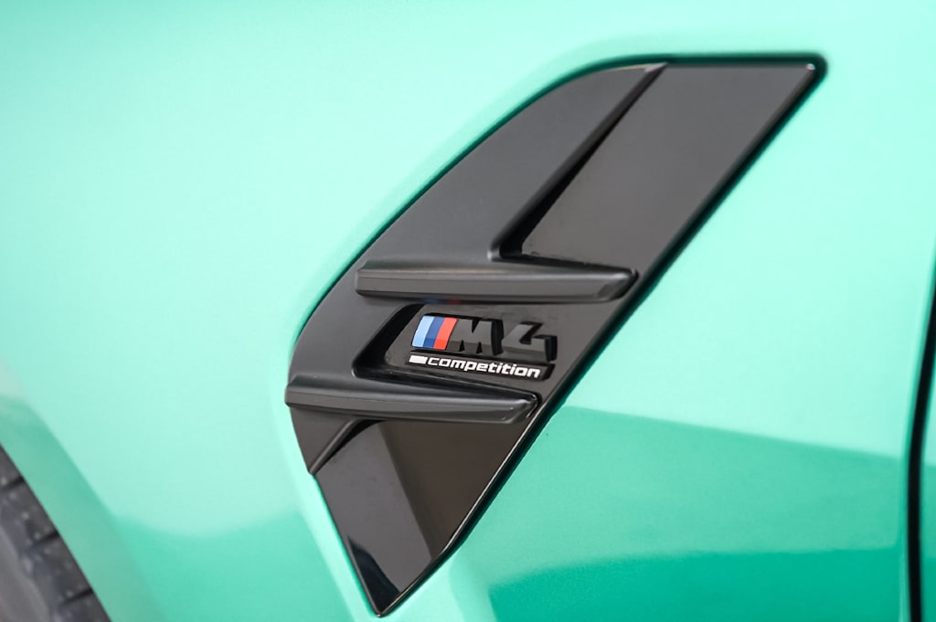 Thumbnail: 2025 BMW M4 - 18
