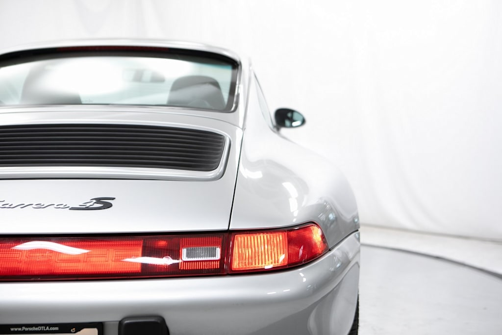 Thumbnail: 1997 Porsche 911 - 25