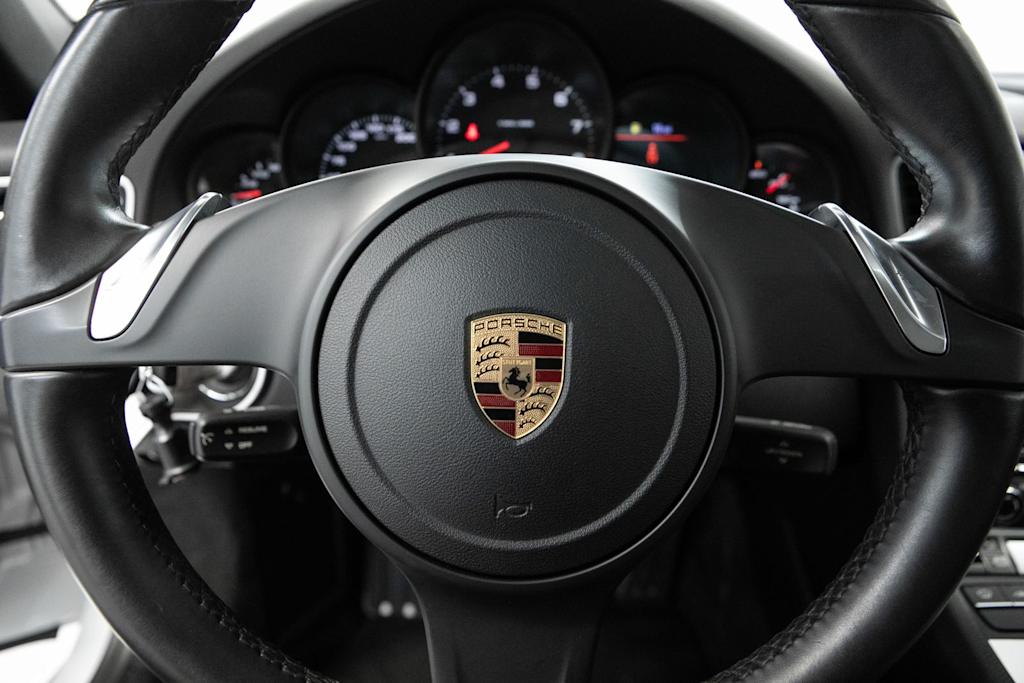 Thumbnail: 2016 Porsche 911 - 10