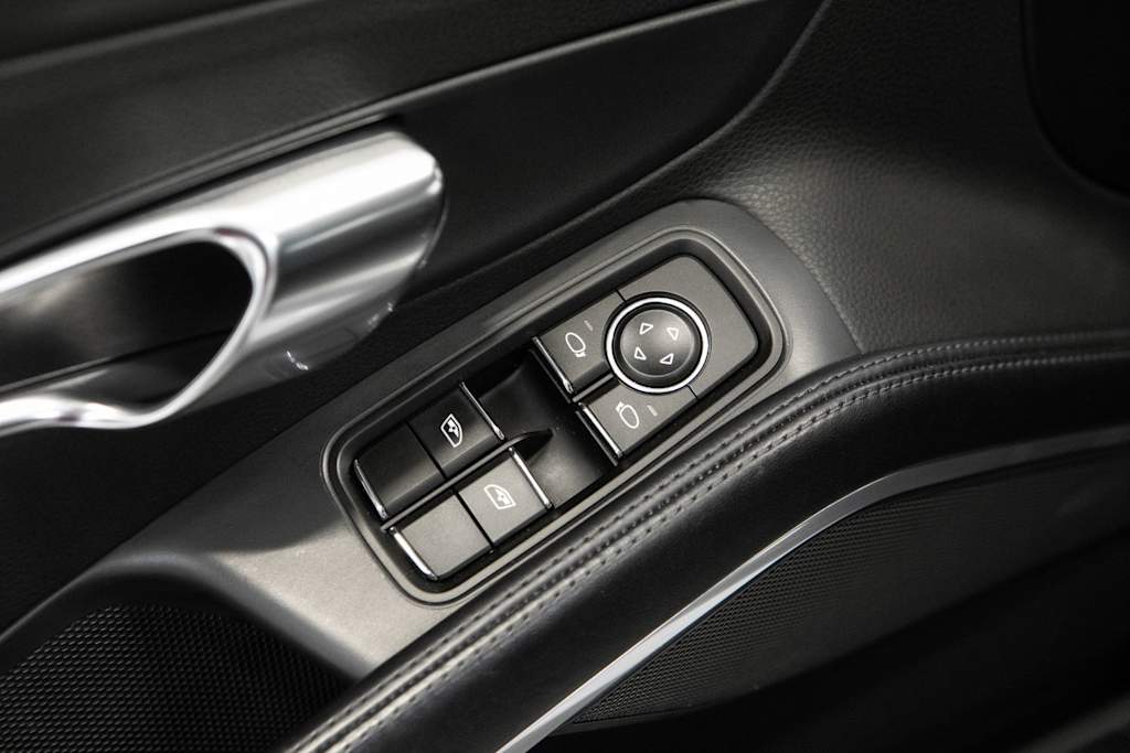 Thumbnail: 2016 Porsche 911 - 21
