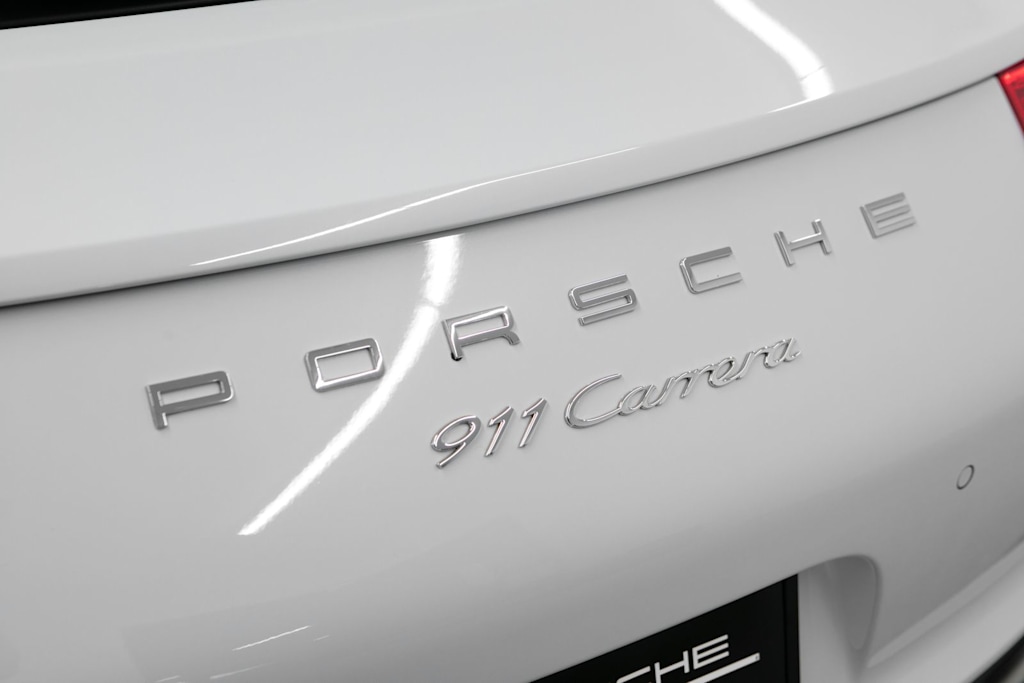 Thumbnail: 2016 Porsche 911 - 29