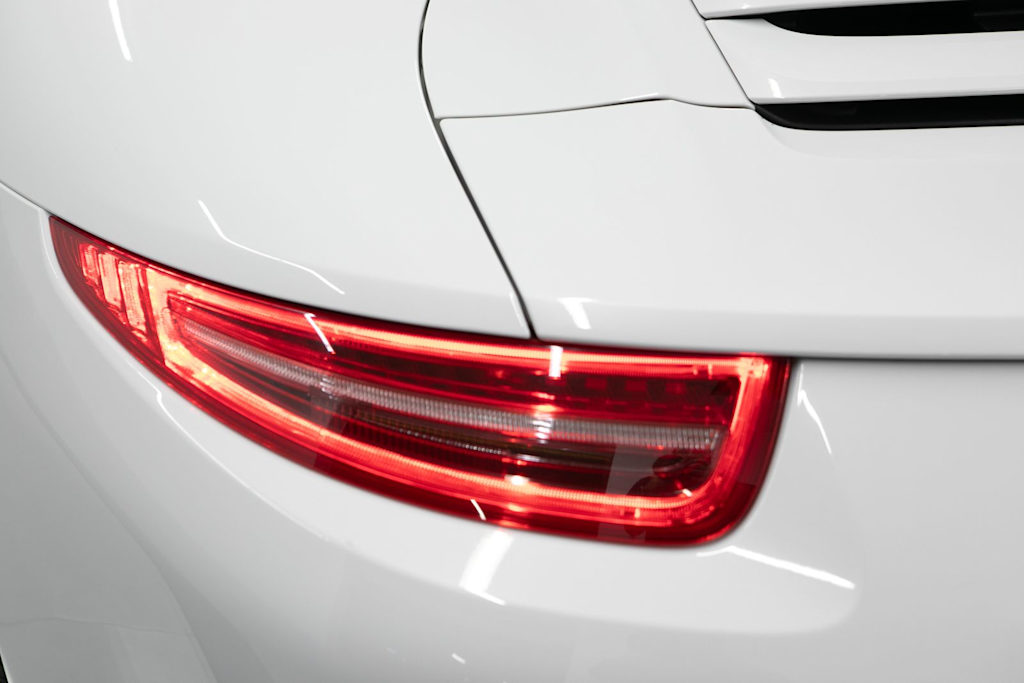 Thumbnail: 2016 Porsche 911 - 28