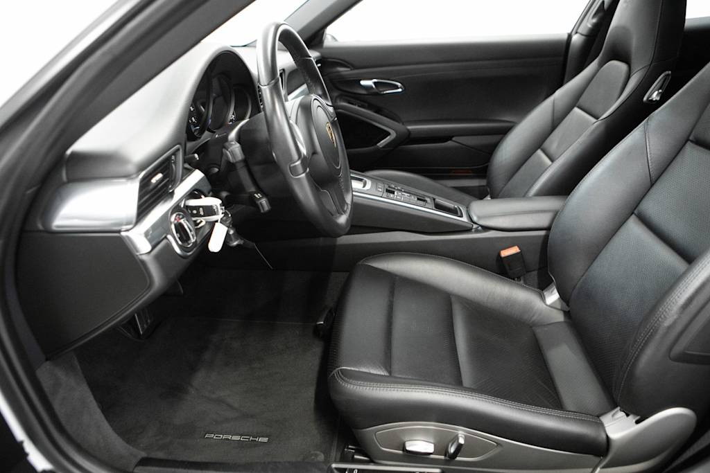 Thumbnail: 2016 Porsche 911 - 7