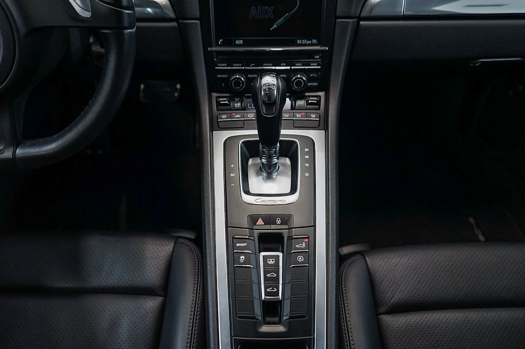 Thumbnail: 2016 Porsche 911 - 13
