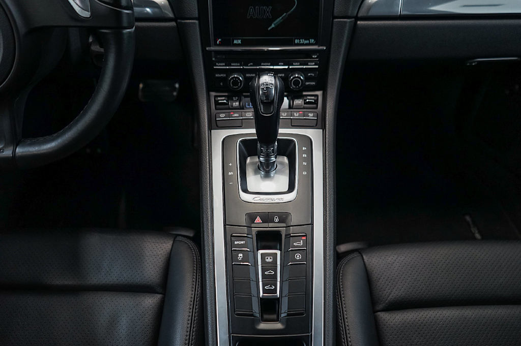 Thumbnail: 2016 Porsche 911 - 13