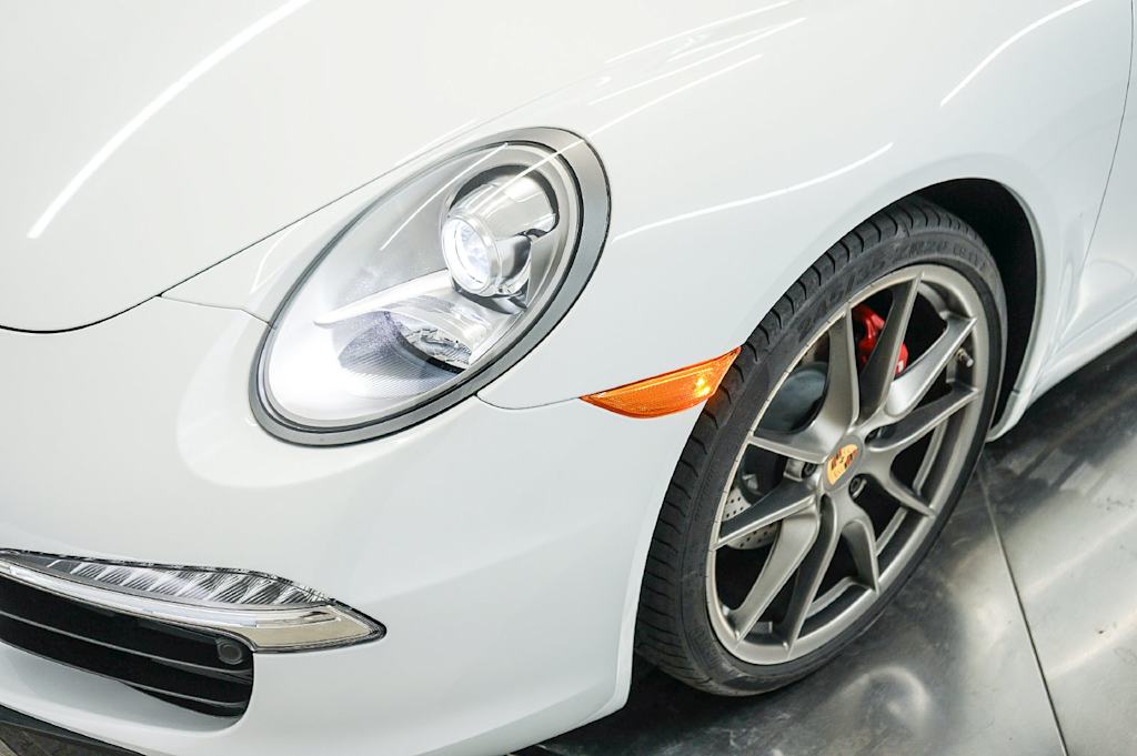 Thumbnail: 2016 Porsche 911 - 23