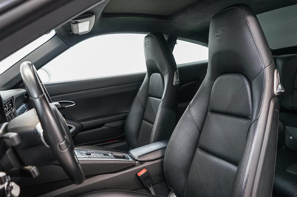 Thumbnail: 2016 Porsche 911 - 9