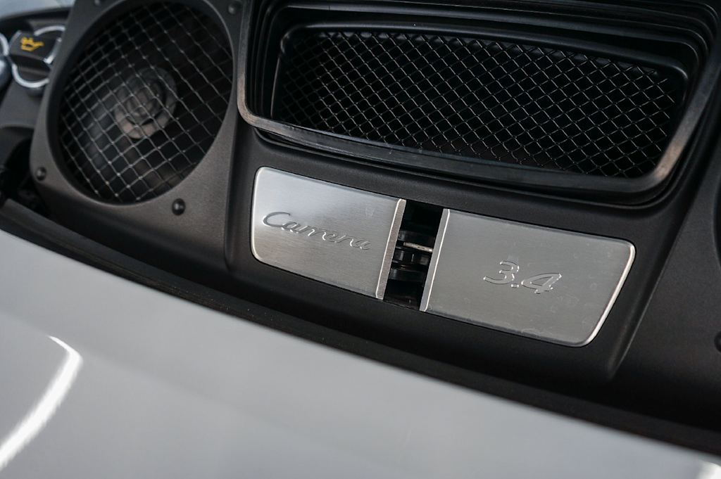 Thumbnail: 2016 Porsche 911 - 32