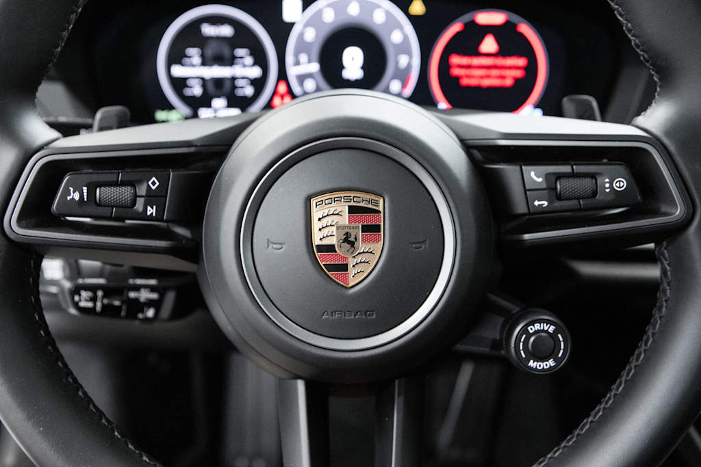 Thumbnail: 2025 Porsche 911 - 18