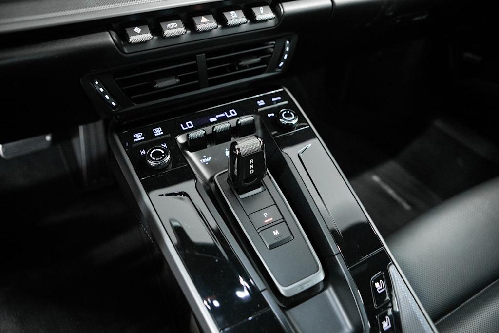 Thumbnail: 2025 Porsche 911 - 11
