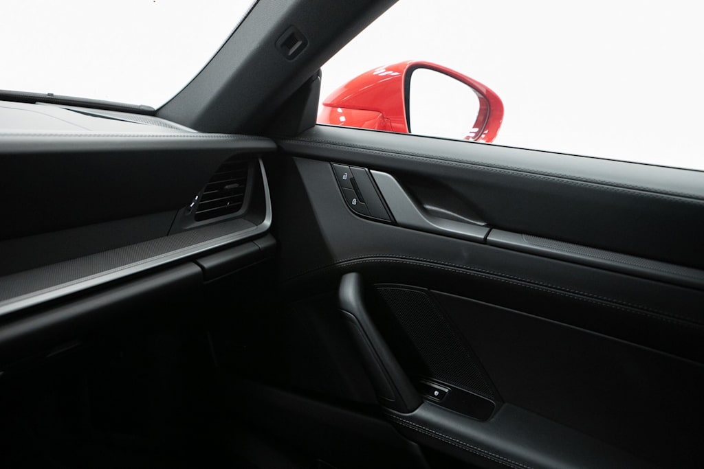 Thumbnail: 2025 Porsche 911 - 26