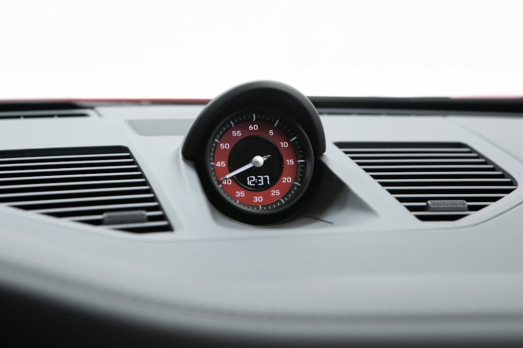 Thumbnail: 2025 Porsche 911 - 28