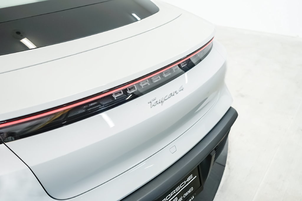 Thumbnail: 2026 Porsche Taycan - 6