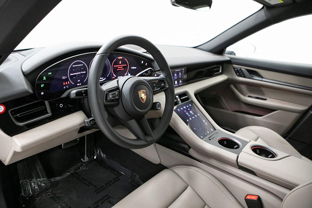 Thumbnail: 2026 Porsche Taycan - 2