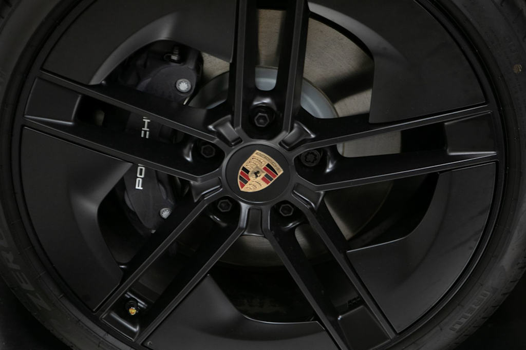 Thumbnail: 2026 Porsche Taycan - 5