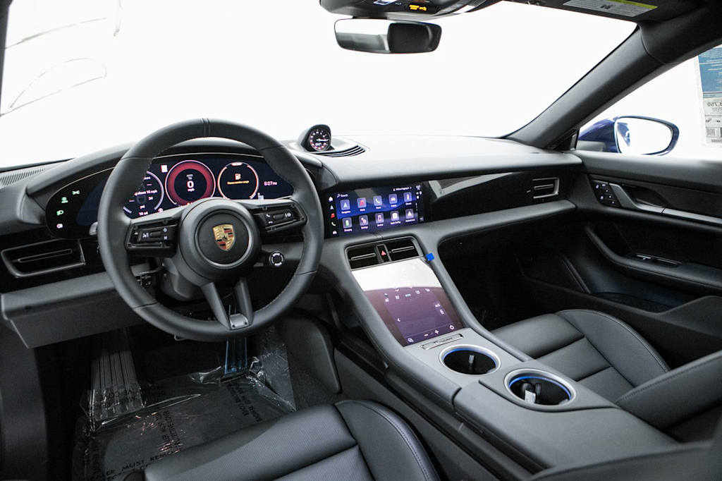 Thumbnail: 2026 Porsche Taycan - 6