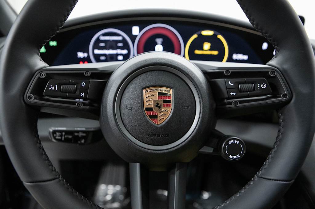 Thumbnail: 2026 Porsche Taycan - 10