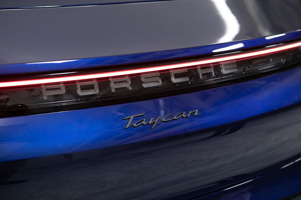 Thumbnail: 2026 Porsche Taycan - 24