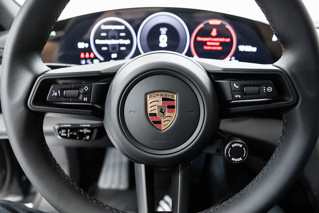 Thumbnail: 2026 Porsche Taycan - 22
