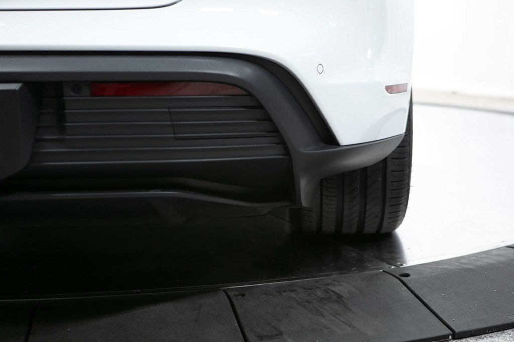 Thumbnail: 2024 Porsche Taycan - 23