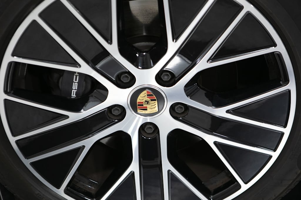 Thumbnail: 2024 Porsche Taycan - 5