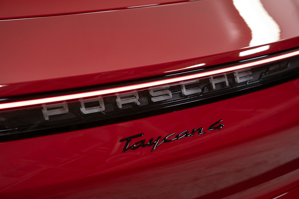 Thumbnail: 2026 Porsche Taycan - 20