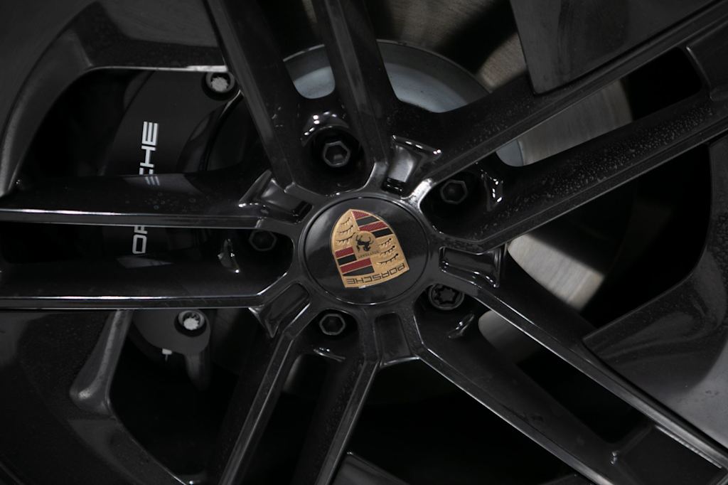 Thumbnail: 2026 Porsche Taycan - 6