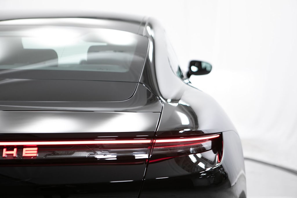 Thumbnail: 2026 Porsche Taycan - 23
