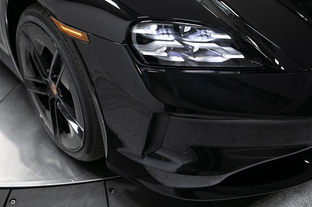 Thumbnail: 2026 Porsche Taycan - 5