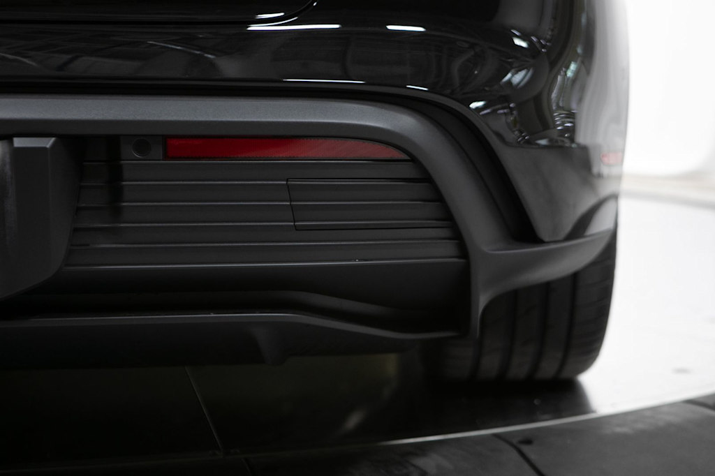 Thumbnail: 2026 Porsche Taycan - 24
