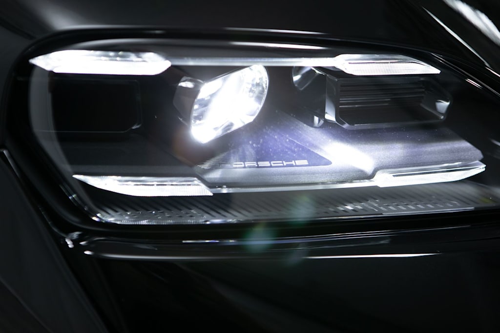 Thumbnail: 2026 Porsche Taycan - 20