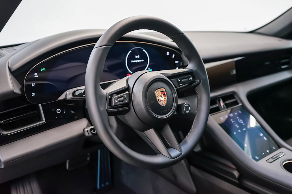 Thumbnail: 2026 Porsche Taycan - 2